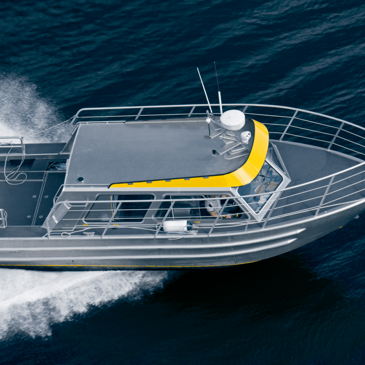 Understanding the Differences Between Aluminum and Fiberglass Boats