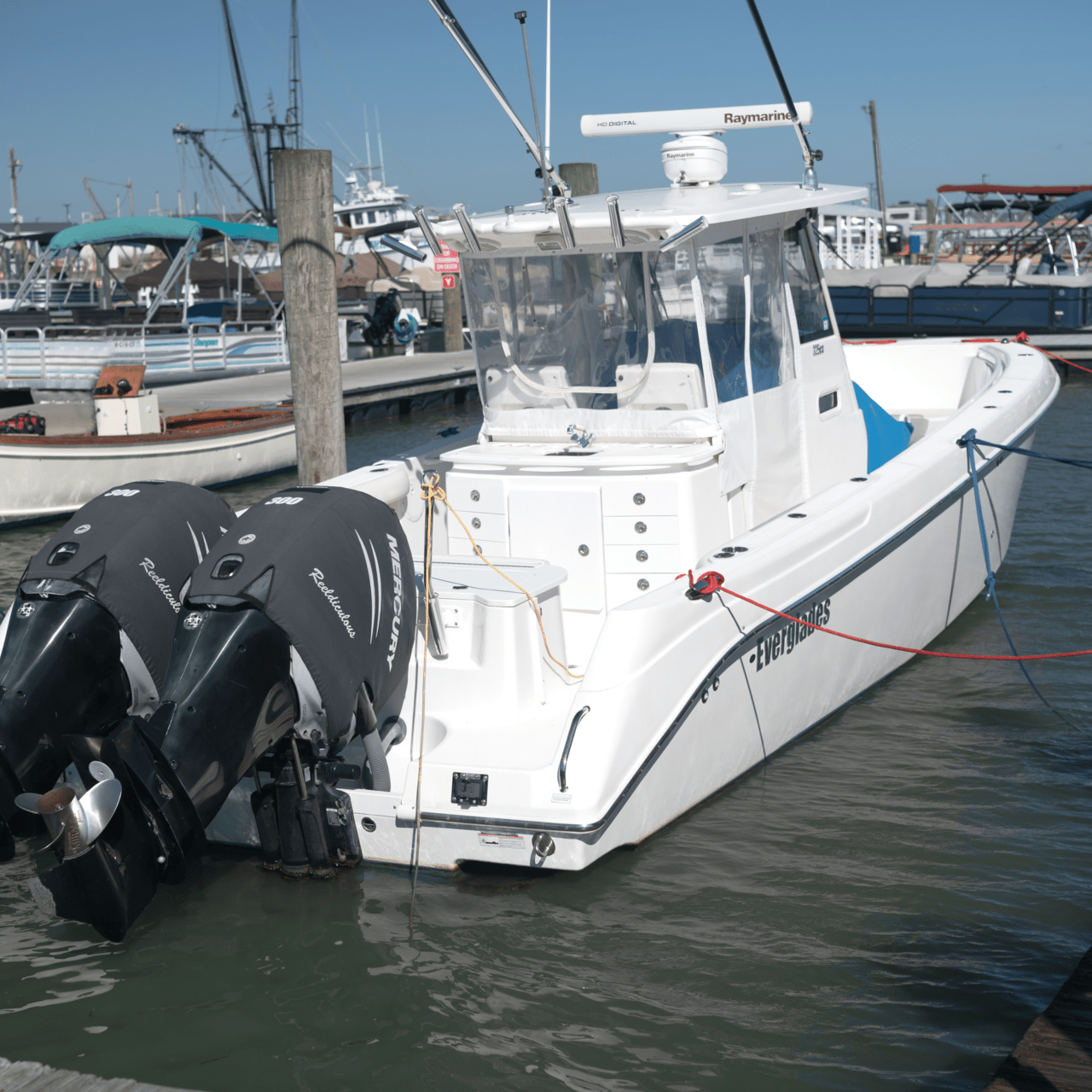Should You Use Single or Twin Outboard Engines?