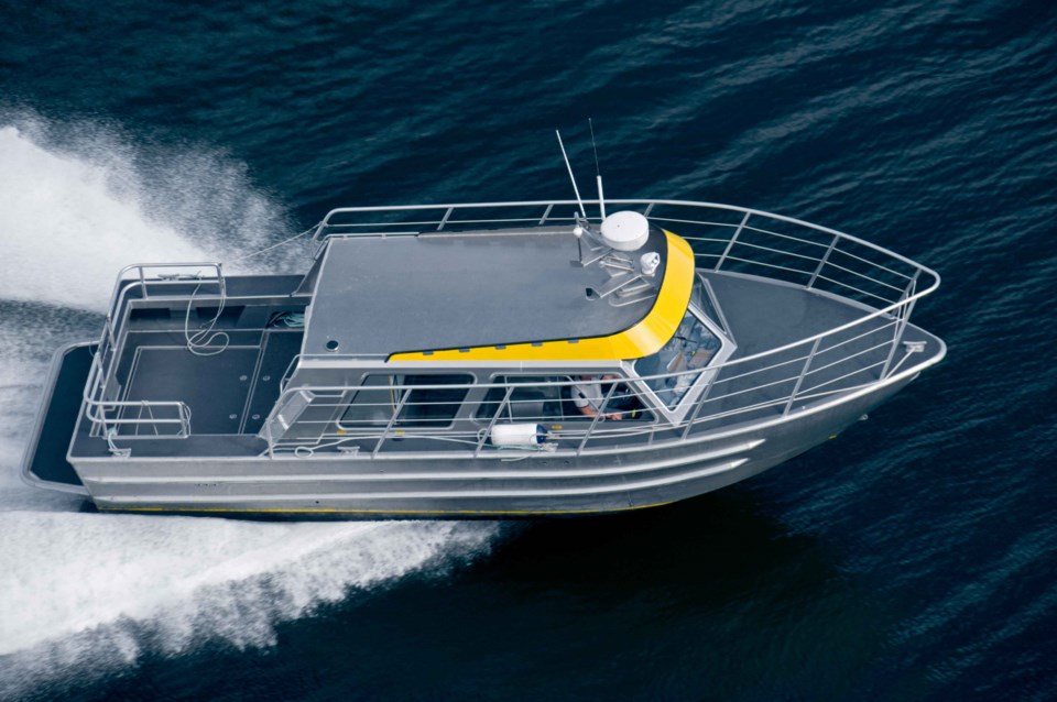 The differences between aluminum and fiberglass boats